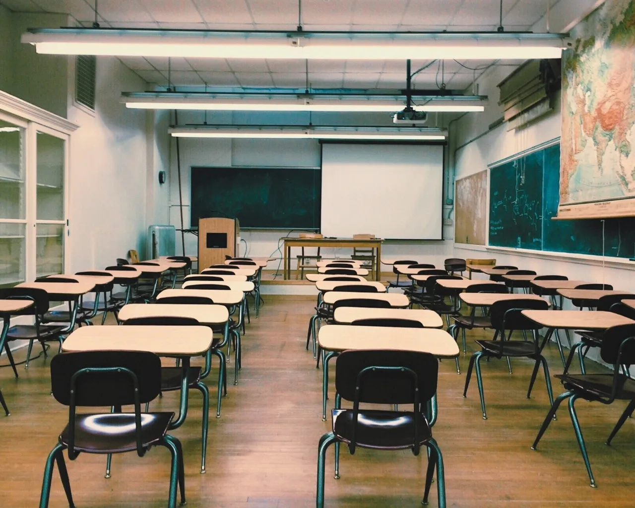 Colegio. Adoctrinamiento.